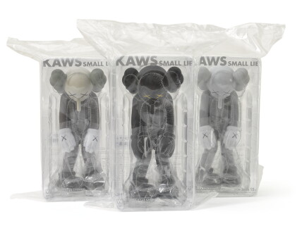 Catalog image of kaws | 小謊言（三件一組）small lie (set of three)