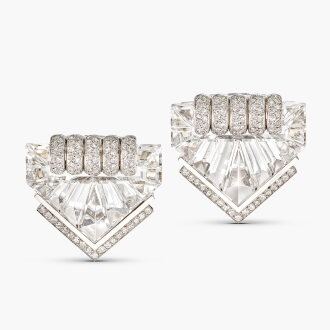 View 1 of Lot 1627: Pair of Art Deco Rock Crystal and Diamond 'Éventail' Clips | Suzanne Belperron | 裝飾藝術風格 白水晶 配 鑽石 'Éventail' 禮服夾一對