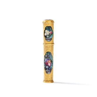View 1 of Lot 114: Etui à cire en or et émail, XIXe siècle, dans le goût du XVIIIe siècle 