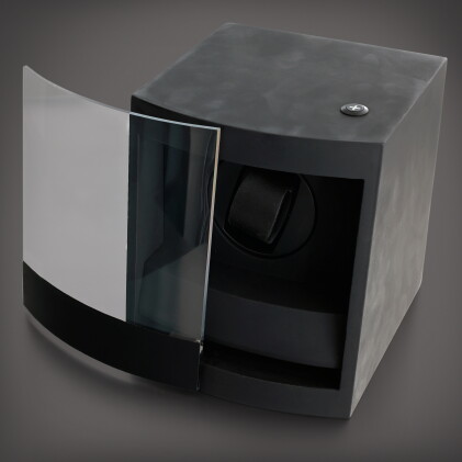 Catalog image of A winding presentation case with outer packaging | Circa 2015