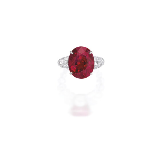 Very Rare and Impressive Ruby and Diamond Ring, Designed and Mou
