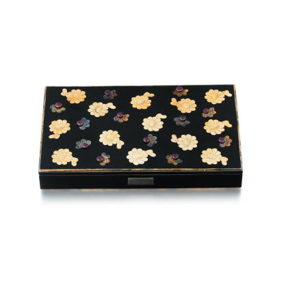 Catalog image of Minaudière en Rubis et émail 'Bagatelle'