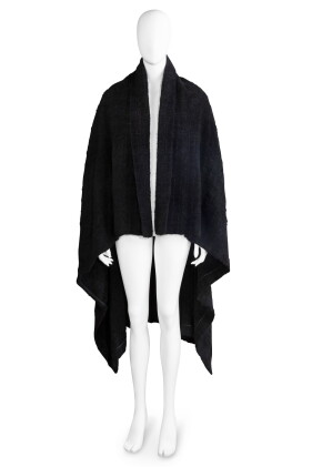 Catalog image of martin margiela, fall-winter 2001-2002 | automne-hiver 2001-2002