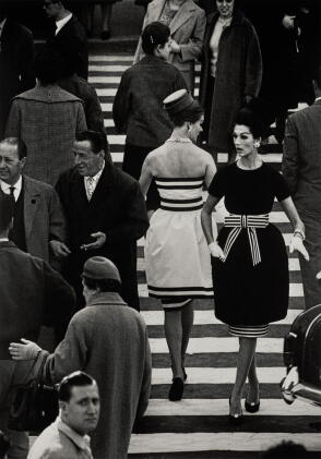 Catalog image of william klein | 'nina and simone', piazza di spagna, rome, 1960