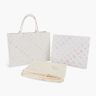 View 1 of Lot 8867: A brand new cashmere thin blanket, Circa 2026